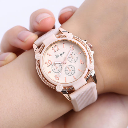 A ladies' fashionable, simple, elegant and lovely ladies' fashion watch, a romantic holiday gift for oneself/girlfriend/mother/f